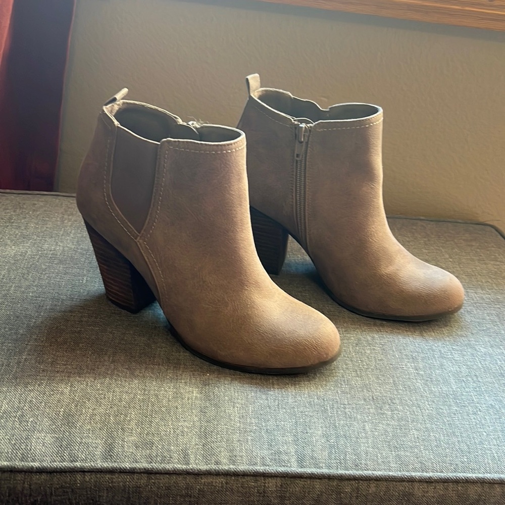 Fergie Heels
